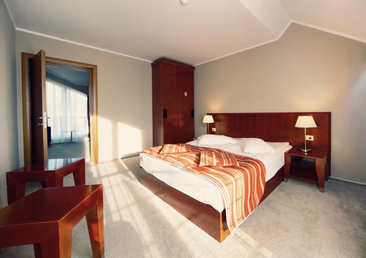 Hotel Atrium Kézdivásárhely Kültér fotó