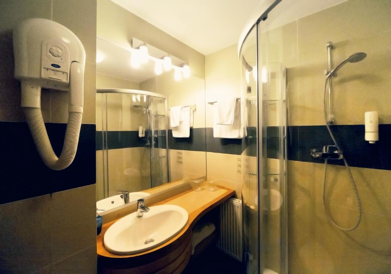 Hotel Atrium Kézdivásárhely Kültér fotó