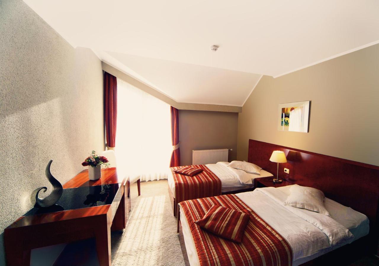 Hotel Atrium Kézdivásárhely Kültér fotó