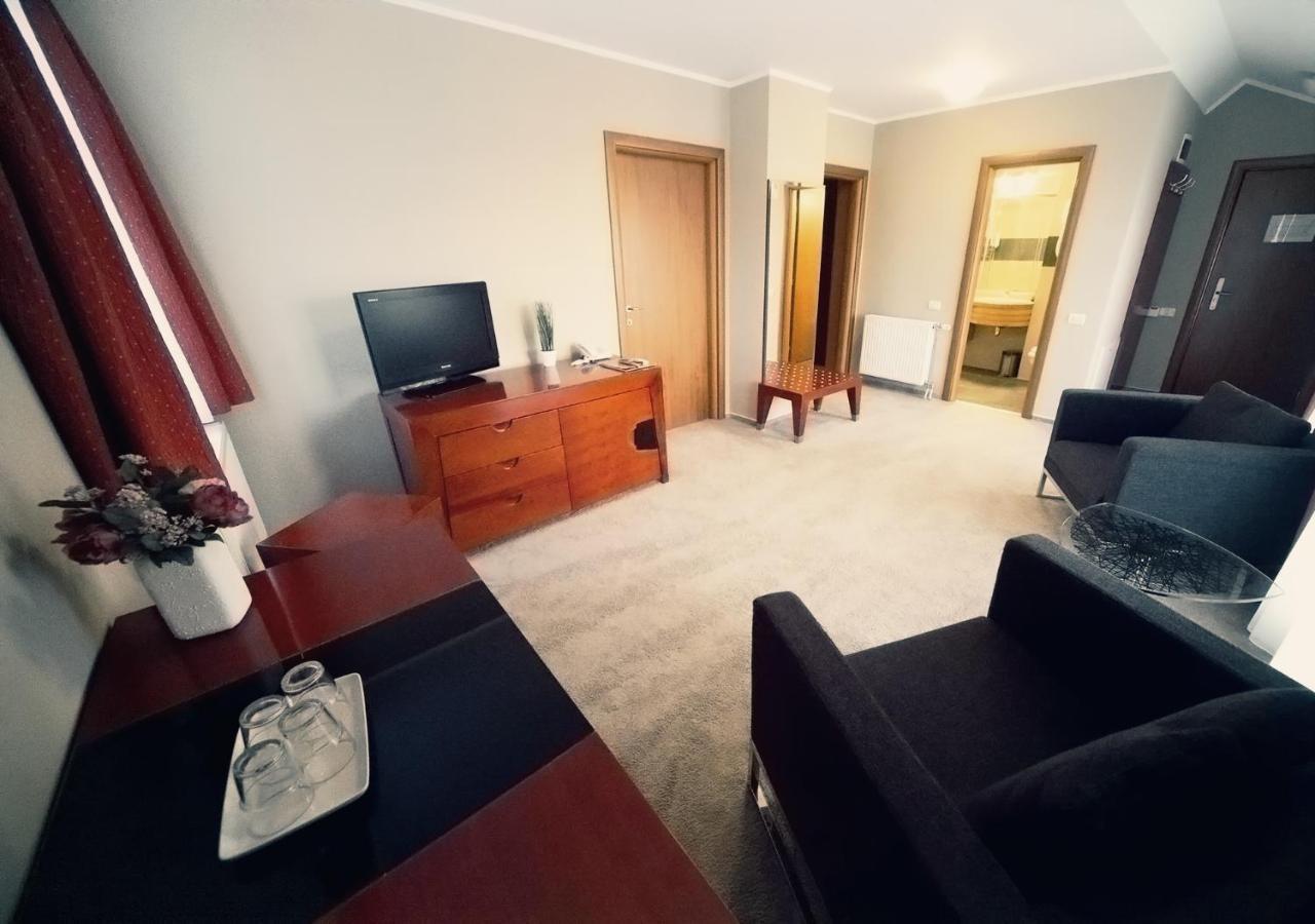 Hotel Atrium Kézdivásárhely Kültér fotó