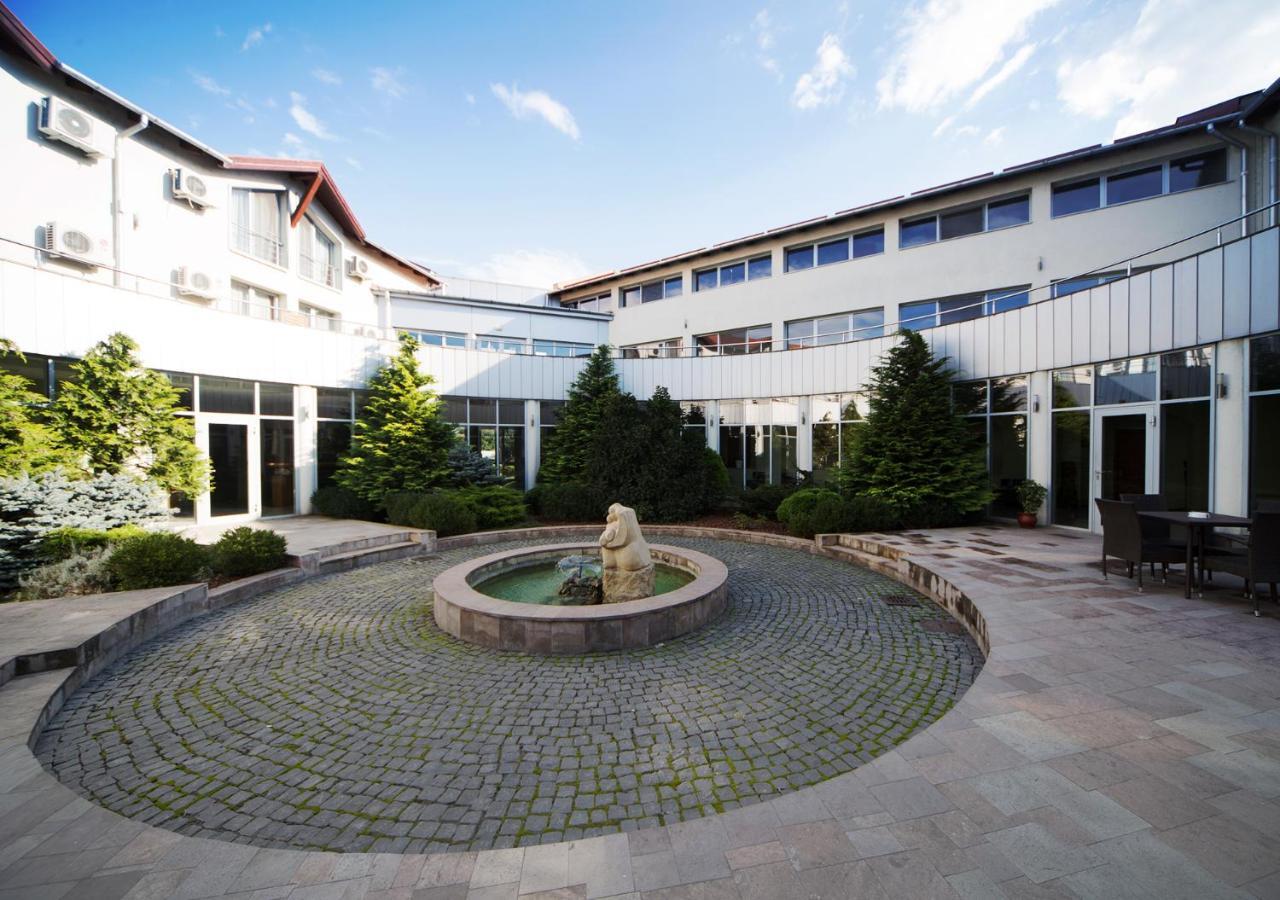 Hotel Atrium Kézdivásárhely Kültér fotó